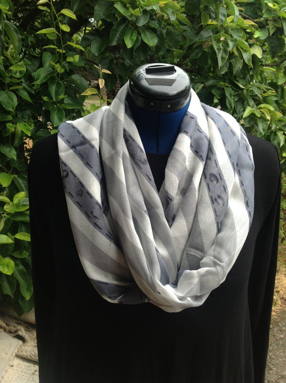 Wayi Bamboo light weight " Grey block" scarf